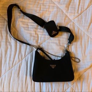 Black shoulder bag